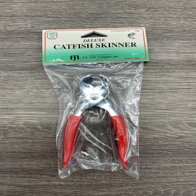 FJN SKINNING PLIERS WITH COATED HANDLES